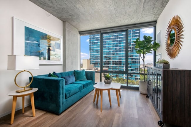 Photo - 42 E 14th St