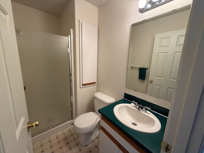 Photo - 3 Bedroom 2 bath Duplex