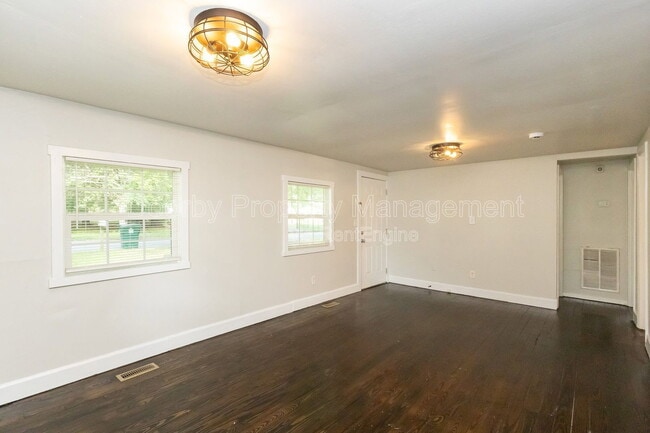Photo - 1806 Dixon St