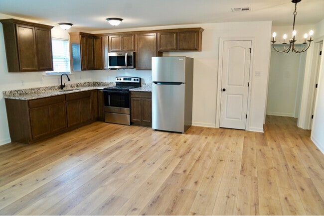 Photo - 180 Waverly Rd