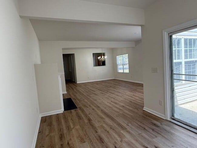 Photo - 146 Forthview Way