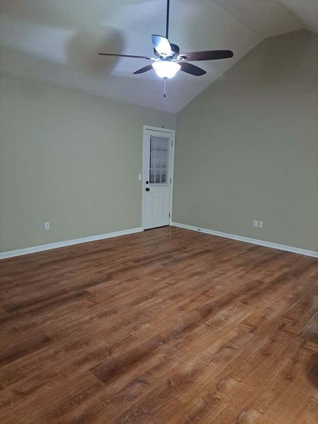 Photo - 3 bed/3 bath