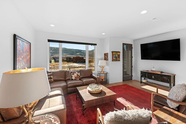 Photo - 85 Haverly St Unit ID1288029P