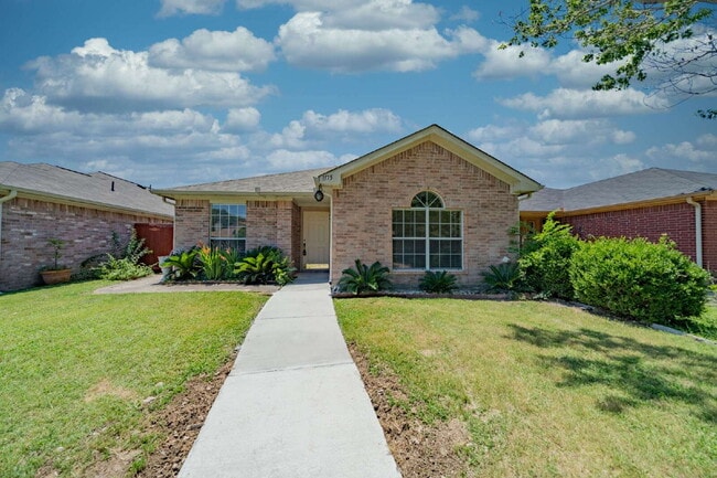 Photo - Cute 3 bed, 2 bath home in Grand Prairie