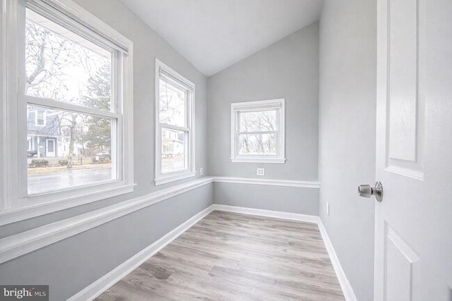 Building Photo - 306 Progress St