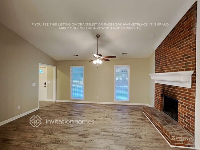 Photo - 771 Creek Trail NW