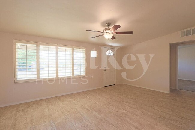 Photo - 1124 W Cinnabar Ave