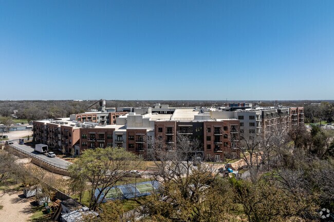 Photo - Eastpoint Apartments