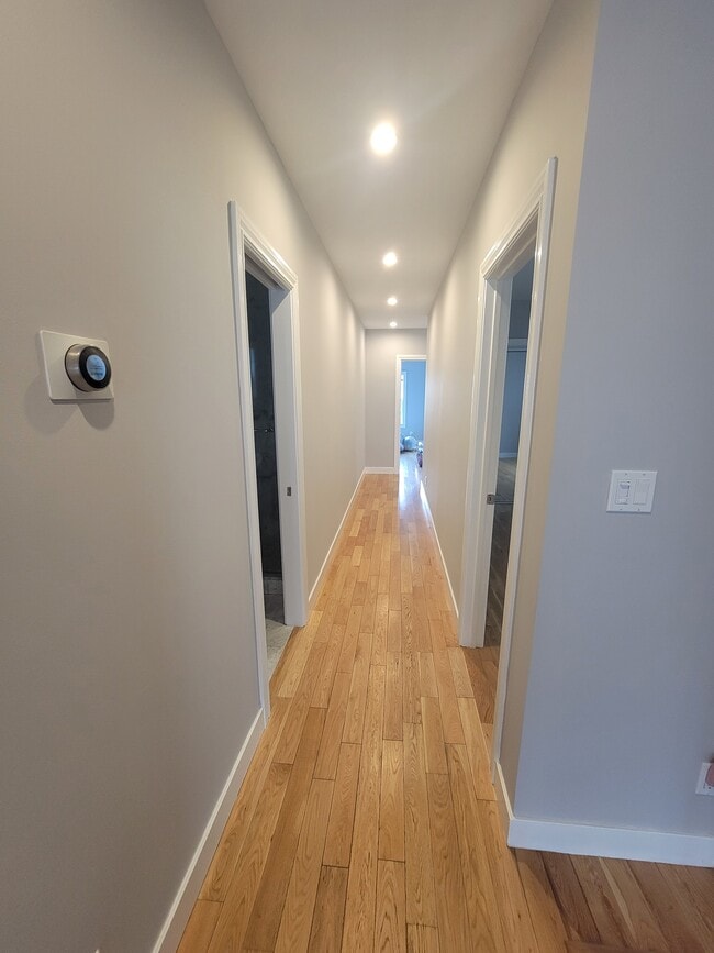 35 Rolph St