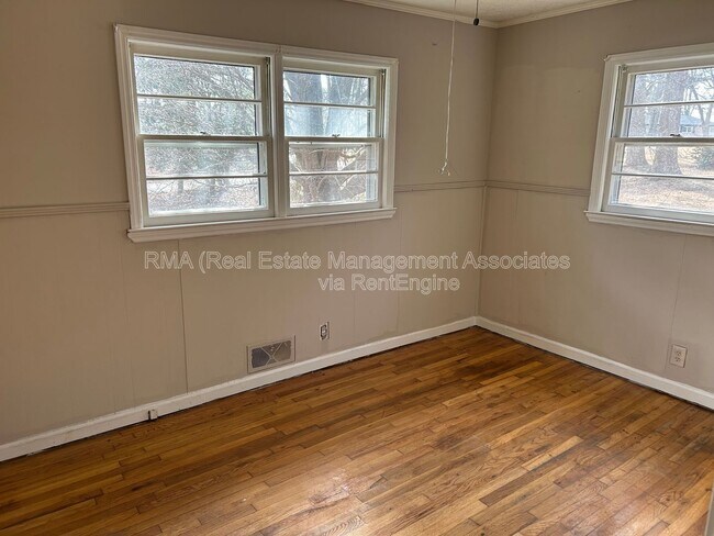 Photo - 1313 Oakdale Dr