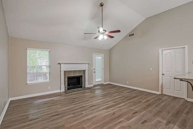 Photo - 1339 Macduff Dr
