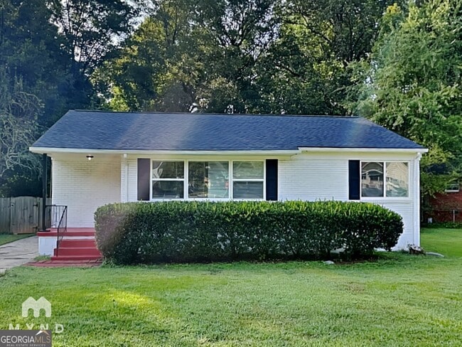 Building Photo - 742 Quaker St SW