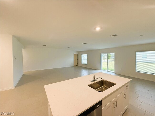 Photo - 335 Parish Dr
