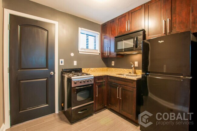 Photo - 755 St Charles Ave NE Unit 1