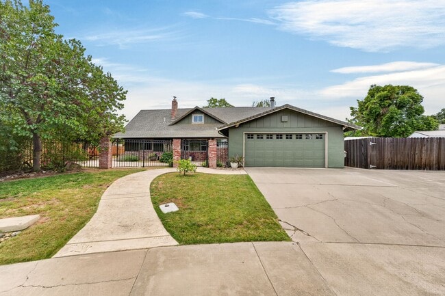 Building Photo - 420 Colusa Pl