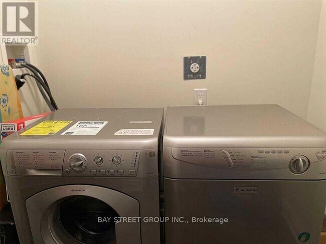 Photo - 51 Hargrave Ln