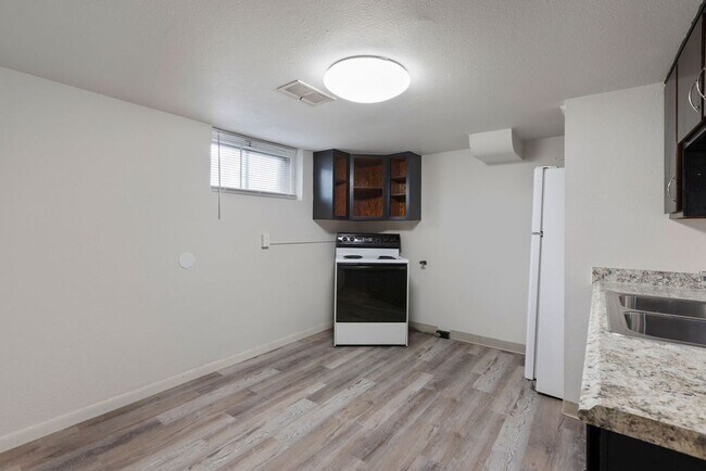 Photo - Basement Unit 2 Bedroom 1 Bath in Duplex