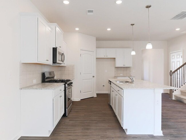 Photo - 114 Valimar Dr