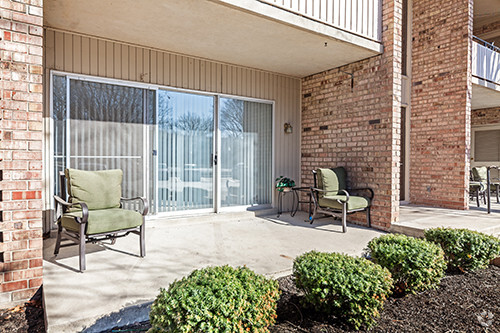 Patio - Fountain Parc Rental