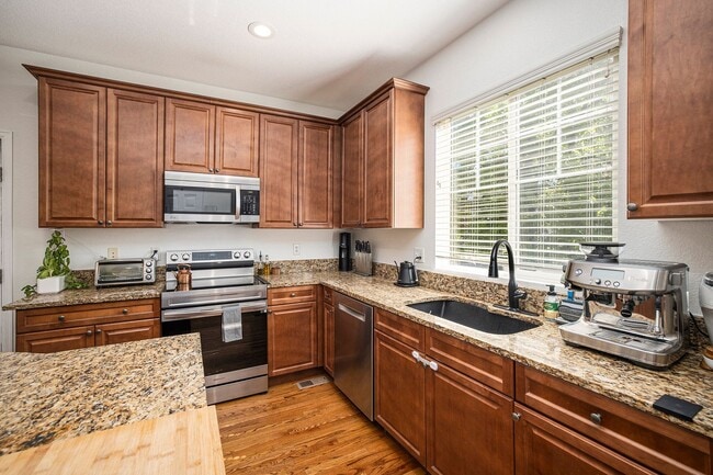 Photo - Gorgeous 5 Bedroom 4 Bathroom Single-Family Home in Lowry