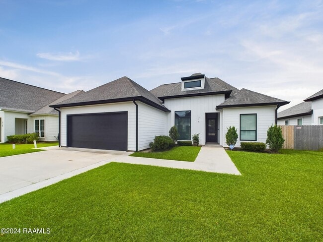 Photo - 316 Redfern St