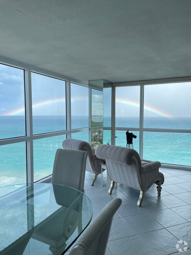 Building Photo - 10410 S Ocean Dr Unit 1101 Rental