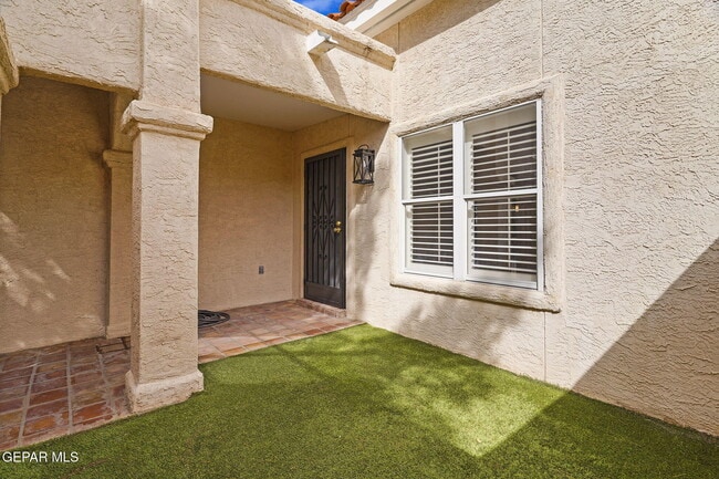 143 N Alto Mesa Dr