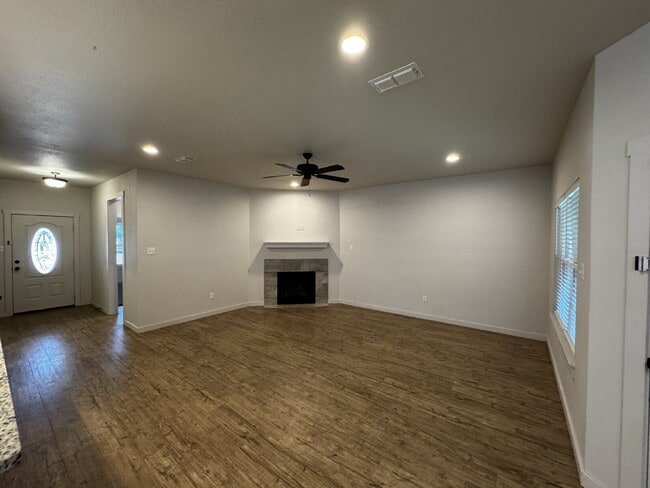 Photo - Beautiful Home Located Near Texas Tech Cam...