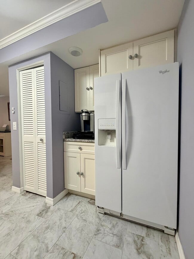Photo - 2425 Presidential Way Unit 304