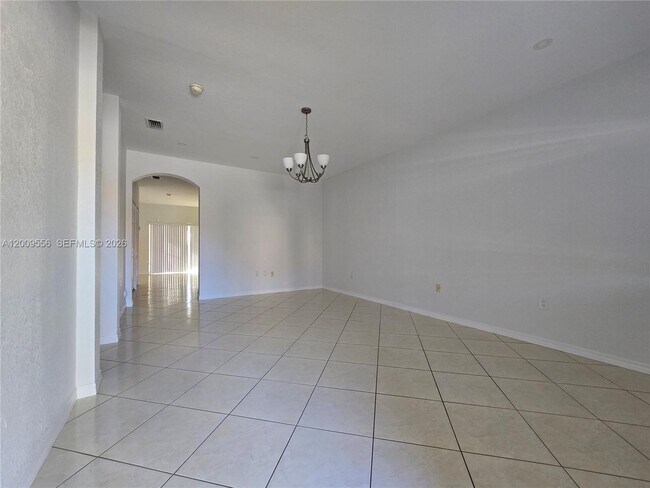 Photo - 10924 SW 182nd Ln