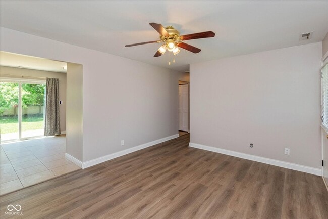 Photo - 1548 Churchill Rd