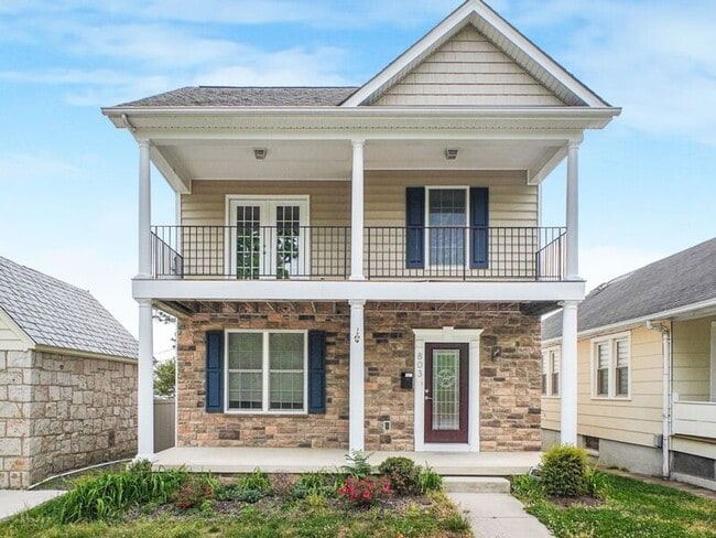 Building Photo - 803 Sunken Rd