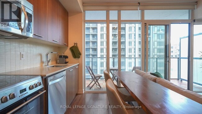 Photo - 105 George St Unit 1214