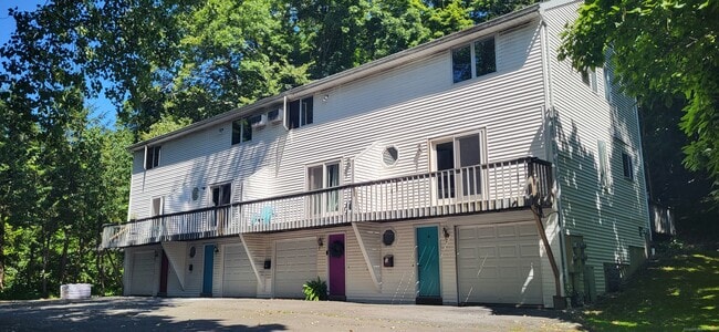 Building Photo - 1730 Farmington Ave Unit A