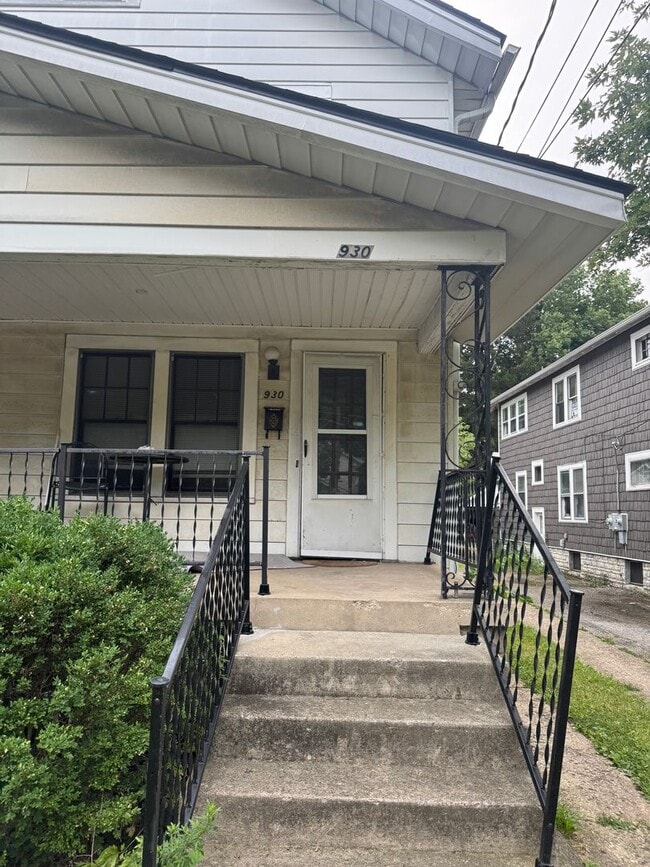 Photo - 928-930 Sheridan Ave. Unit 930 Sheridan Ave