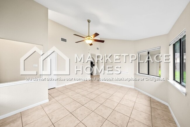 Photo - 1001 Greenbriar Loop