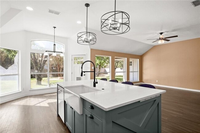 316 Poppy Cove
