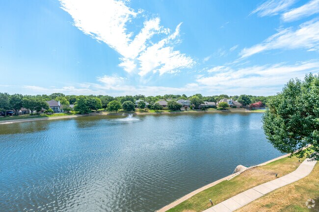 2BR, 2BA - 1134SF