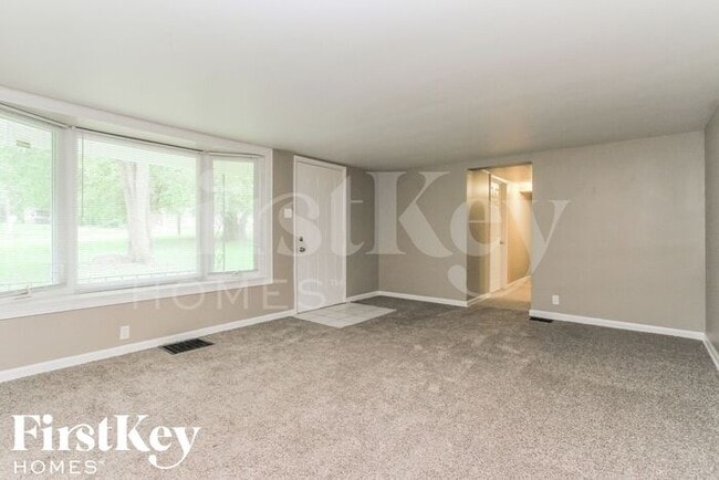 Photo - 5452 W Southport Rd