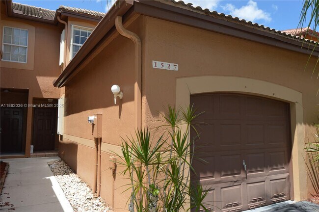 Building Photo - 1527 Veracruz Ln Rental