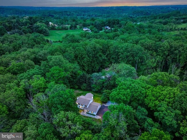 Photo - 1225 E Piney Hill Rd House