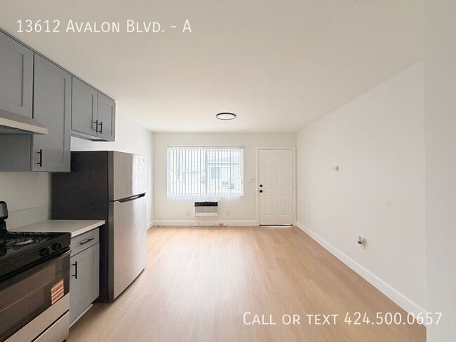 Building Photo - 13612 Avalon Blvd Unit A