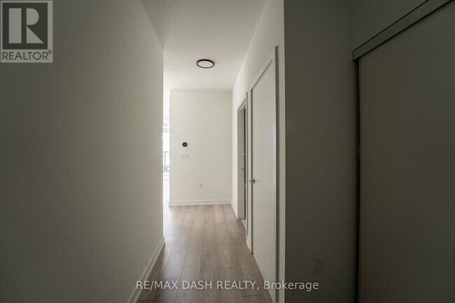 Photo - 1007 The Queensway Unité 622