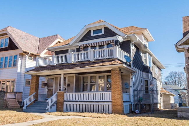 47th Street Baby - 47th Street Baby Apartment Unit Upper