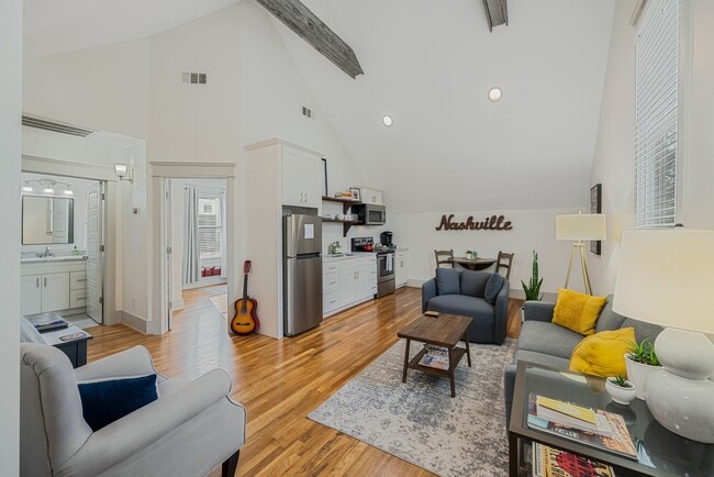 Photo - 906 N 5th St