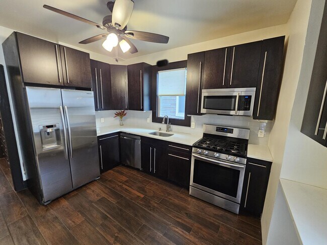 Building Photo - 303 Fulton Ave Unit apt 1, first floor