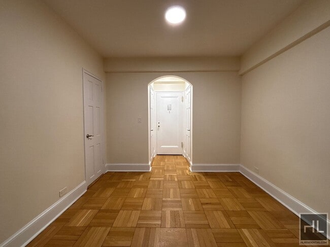 Photo - EAST 56 STREET Unidad 6K