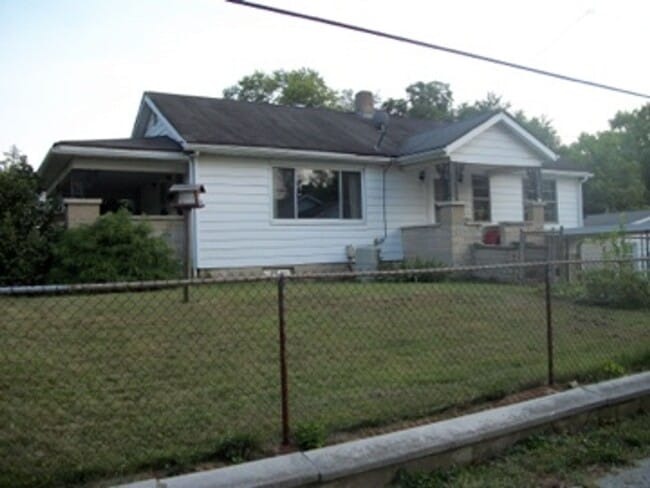 3 bed/1 bath home near Upland Brewery avai... - 3 bed/1 bath home near Upland Brewery avai...