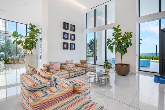 Photo - 700 NE 26th Terrace Unidad 4506