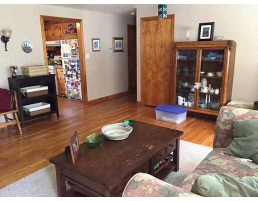 Sala de estar - 31 Autran Ave